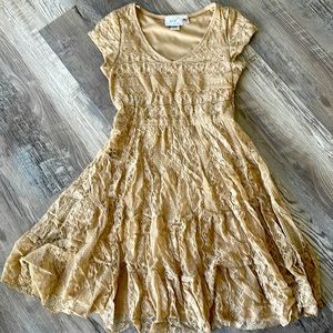 Women’s lace dress